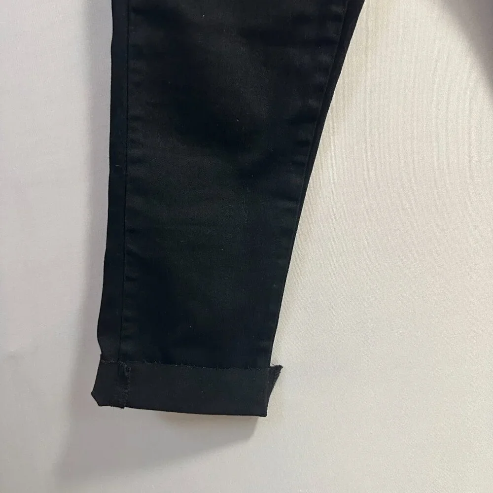 A chic button-front design stylish black jeans （M/L) - Picture 9 of 10